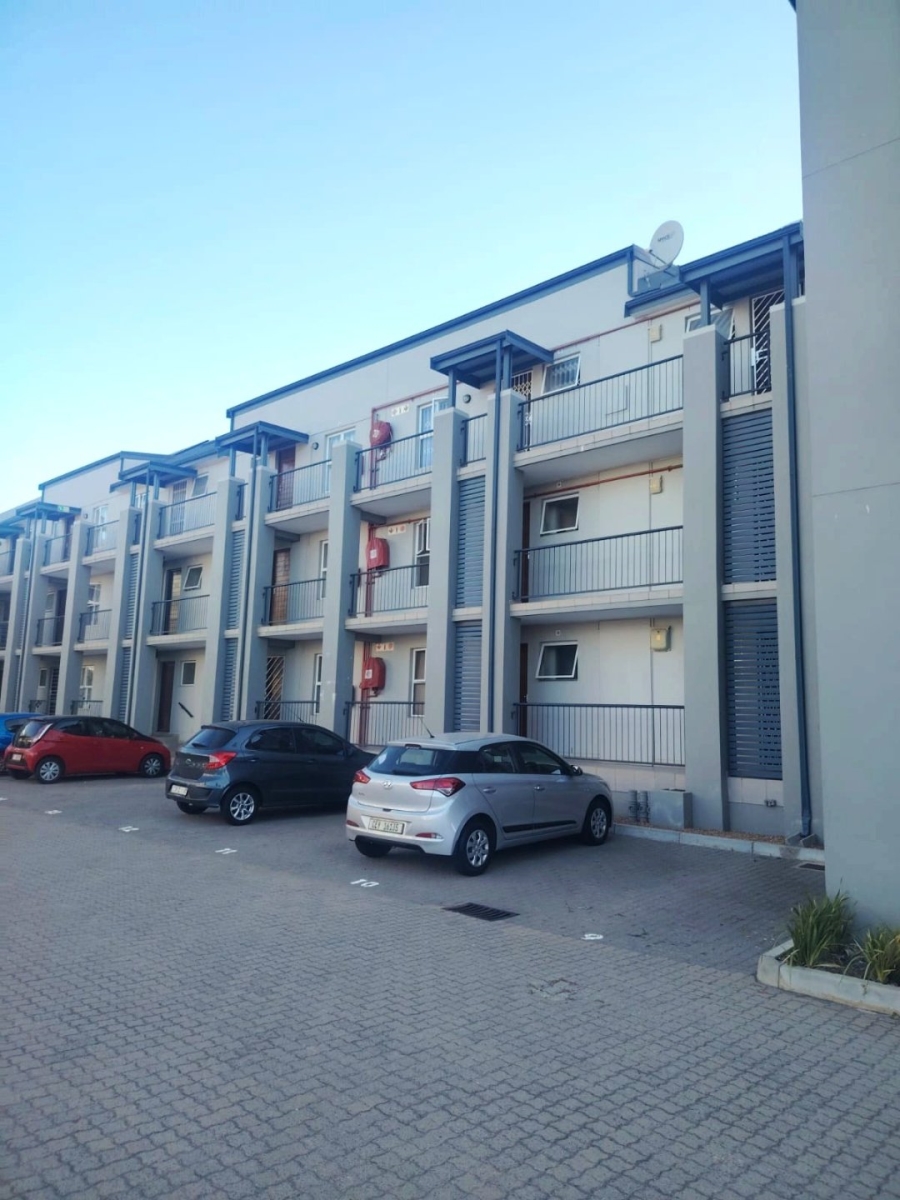 To Let 2 Bedroom Property for Rent in Buh Rein Estate Western Cape